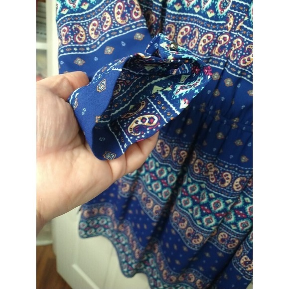 DanielRainn 2 Blue Paisley Long Roll Tab V Neck Shirt Blouse. Size M - Picture 7 of 14